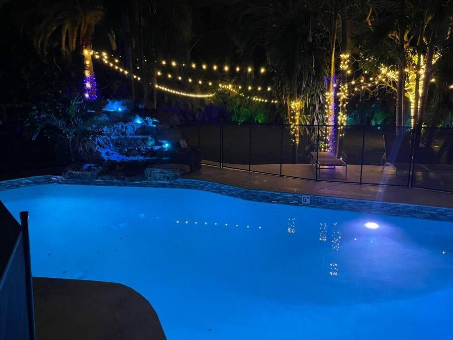 Villa Rare Hidden Getaway Heated Pool 1.5 Acres! Sleeps 16 Fort Lauderdale Exterior foto